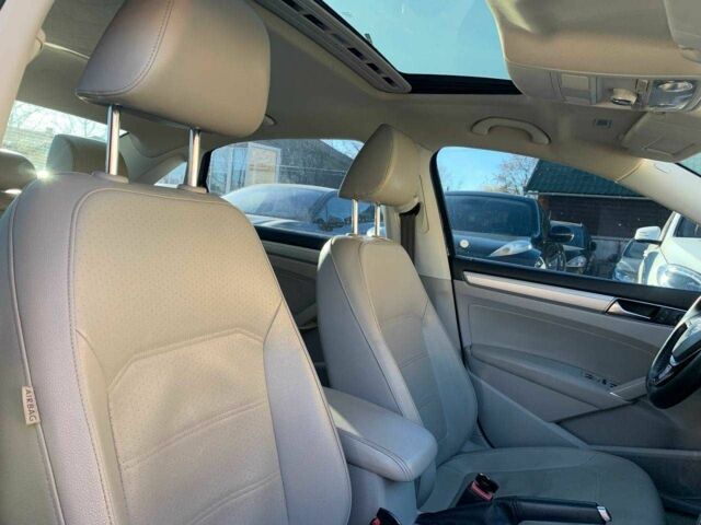 Фольксваген Пассат 2018 в Коломые на Automoto.ua Синий Фольксваген Пассат, объемом двигателя 2 л и пробегом 140 тыс. км за 13699 $, фото 8 на Automoto.ua