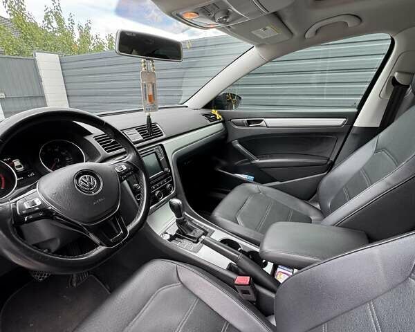 Синий Фольксваген Пассат, объемом двигателя 2 л и пробегом 178 тыс. км за 13900 $, фото 12 на Automoto.ua