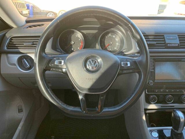 Фольксваген Пассат 2018 в Коломые на Automoto.ua Синий Фольксваген Пассат, объемом двигателя 2 л и пробегом 140 тыс. км за 13699 $, фото 18 на Automoto.ua