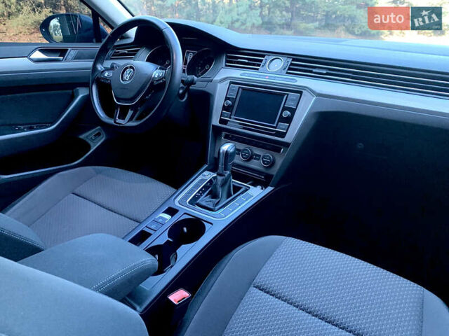 Синий Фольксваген Пассат, объемом двигателя 2 л и пробегом 113 тыс. км за 20800 $, фото 17 на Automoto.ua