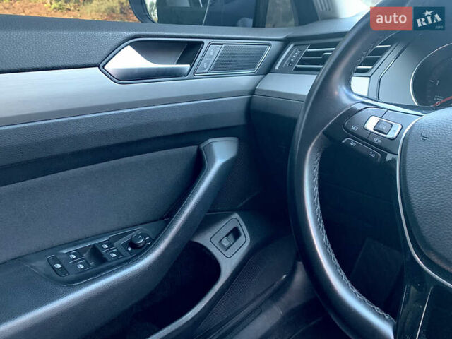 Синий Фольксваген Пассат, объемом двигателя 2 л и пробегом 113 тыс. км за 20800 $, фото 21 на Automoto.ua