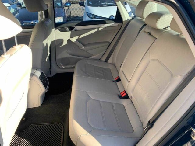 Фольксваген Пассат 2018 в Коломые на Automoto.ua Синий Фольксваген Пассат, объемом двигателя 2 л и пробегом 140 тыс. км за 13699 $, фото 15 на Automoto.ua