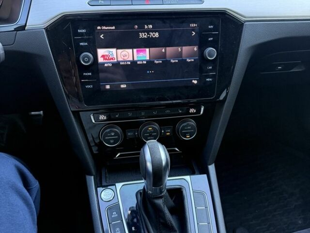 Синій Фольксваген Пассат, об'ємом двигуна 2 л та пробігом 226 тис. км за 20500 $, фото 22 на Automoto.ua