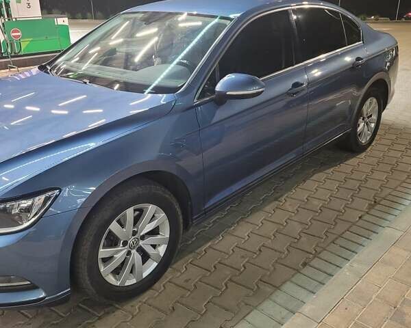 Синий Фольксваген Пассат, объемом двигателя 1.97 л и пробегом 81 тыс. км за 21999 $, фото 12 на Automoto.ua