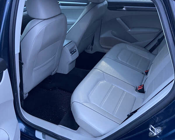 Синий Фольксваген Пассат, объемом двигателя 2 л и пробегом 145 тыс. км за 14300 $, фото 8 на Automoto.ua