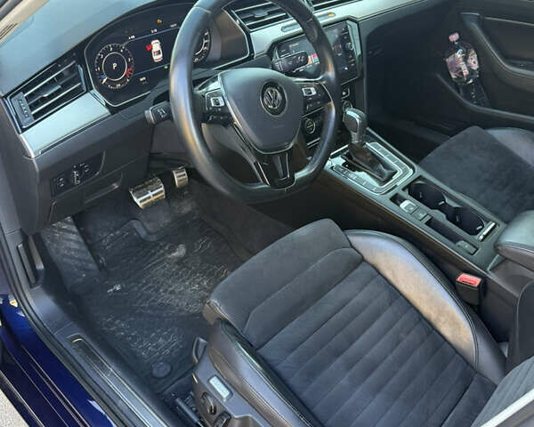 Синий Фольксваген Пассат, объемом двигателя 1.97 л и пробегом 227 тыс. км за 20500 $, фото 18 на Automoto.ua