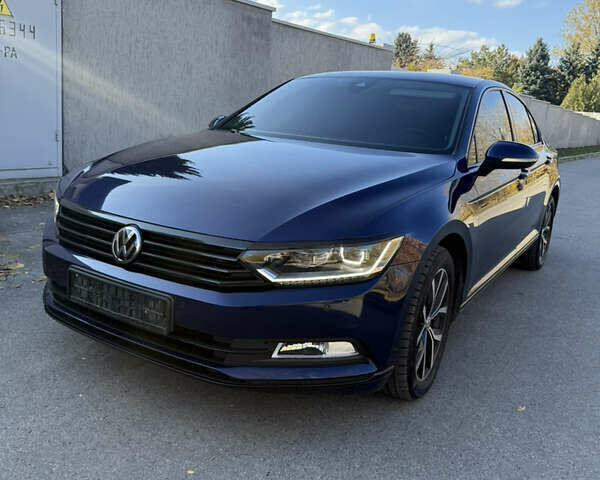 Синий Фольксваген Пассат, объемом двигателя 1.97 л и пробегом 227 тыс. км за 20500 $, фото 3 на Automoto.ua