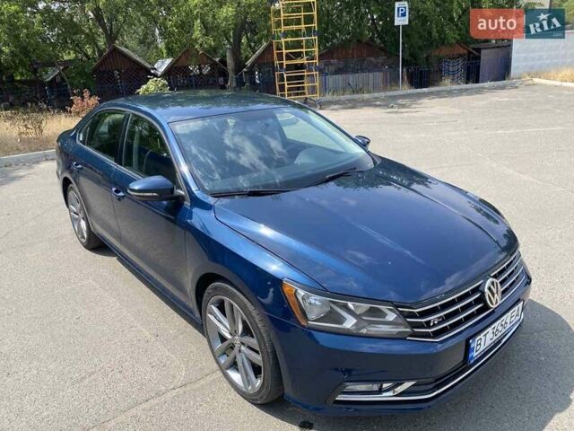Синий Фольксваген Пассат, объемом двигателя 1.98 л и пробегом 63 тыс. км за 16800 $, фото 5 на Automoto.ua