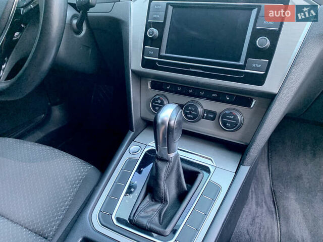 Синий Фольксваген Пассат, объемом двигателя 2 л и пробегом 113 тыс. км за 20800 $, фото 22 на Automoto.ua