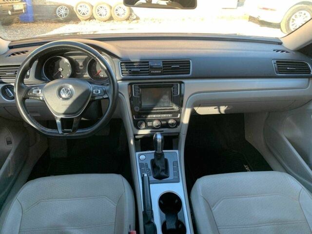 Фольксваген Пассат 2018 в Коломые на Automoto.ua Синий Фольксваген Пассат, объемом двигателя 2 л и пробегом 140 тыс. км за 13699 $, фото 19 на Automoto.ua