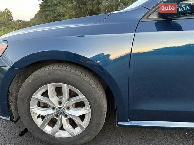 Синий Фольксваген Пассат, объемом двигателя 2 л и пробегом 155 тыс. км за 12500 $, фото 6 на Automoto.ua