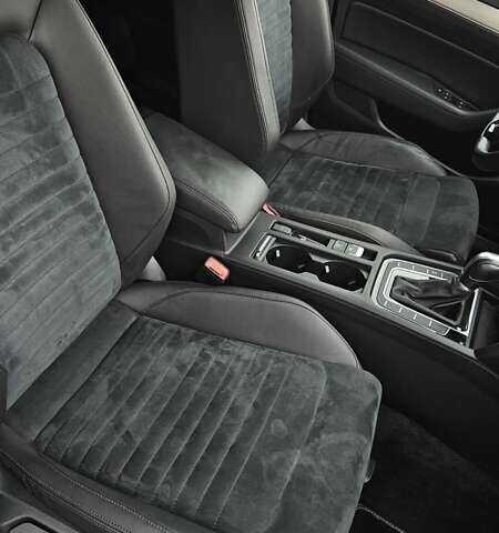 Синий Фольксваген Пассат, объемом двигателя 1.97 л и пробегом 229 тыс. км за 23000 $, фото 12 на Automoto.ua