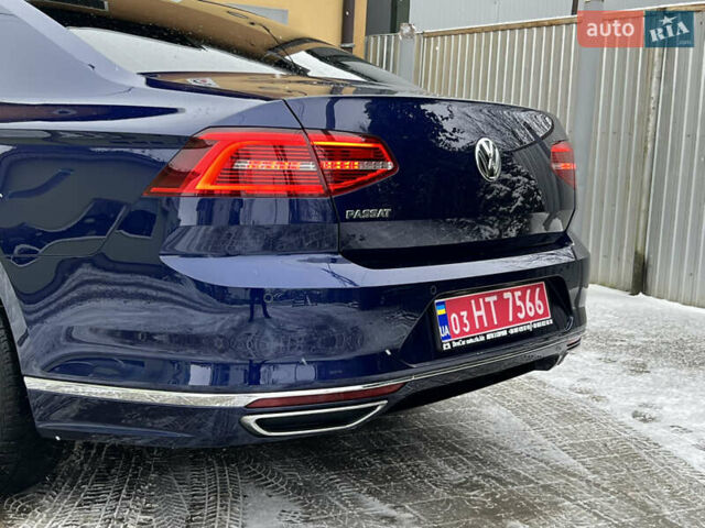 Синий Фольксваген Пассат, объемом двигателя 2 л и пробегом 332 тыс. км за 16599 $, фото 18 на Automoto.ua