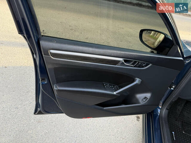 Синій Фольксваген Пассат, об'ємом двигуна 2 л та пробігом 121 тис. км за 16300 $, фото 13 на Automoto.ua