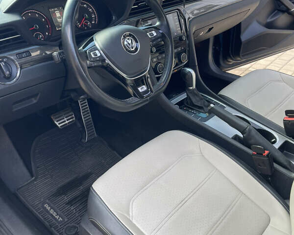 Синий Фольксваген Пассат, объемом двигателя 1.98 л и пробегом 89 тыс. км за 19300 $, фото 21 на Automoto.ua