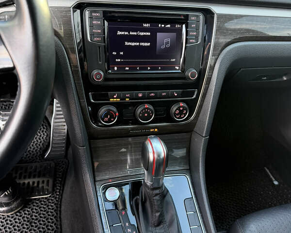 Синій Фольксваген Пассат, об'ємом двигуна 2 л та пробігом 121 тис. км за 16300 $, фото 9 на Automoto.ua
