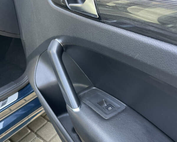 Синий Фольксваген Пассат, объемом двигателя 1.98 л и пробегом 89 тыс. км за 19300 $, фото 11 на Automoto.ua