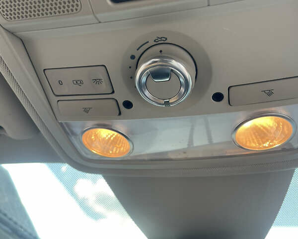 Синий Фольксваген Пассат, объемом двигателя 1.98 л и пробегом 89 тыс. км за 19300 $, фото 19 на Automoto.ua