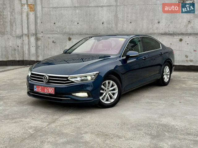 Синий Фольксваген Пассат, объемом двигателя 2 л и пробегом 249 тыс. км за 23300 $, фото 5 на Automoto.ua