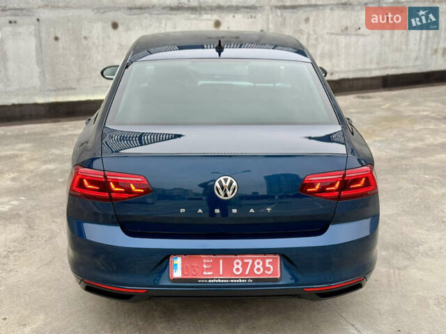Синий Фольксваген Пассат, объемом двигателя 2 л и пробегом 249 тыс. км за 23300 $, фото 24 на Automoto.ua