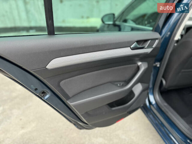 Синий Фольксваген Пассат, объемом двигателя 2 л и пробегом 249 тыс. км за 23300 $, фото 40 на Automoto.ua