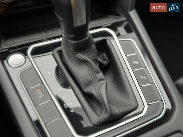 Синий Фольксваген Пассат, объемом двигателя 2 л и пробегом 249 тыс. км за 23300 $, фото 66 на Automoto.ua