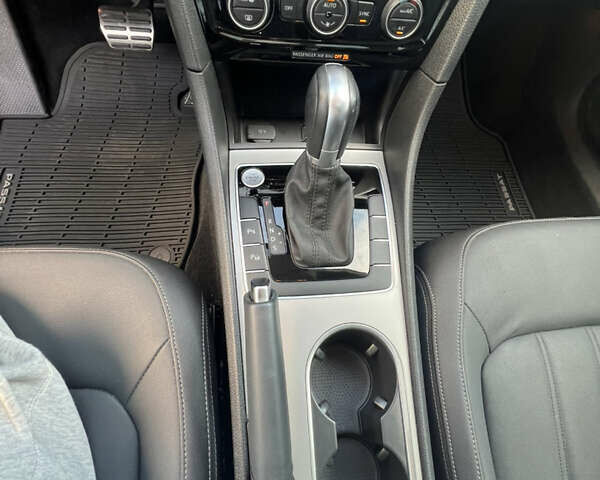 Синій Фольксваген Пассат, об'ємом двигуна 1.98 л та пробігом 62 тис. км за 22800 $, фото 8 на Automoto.ua