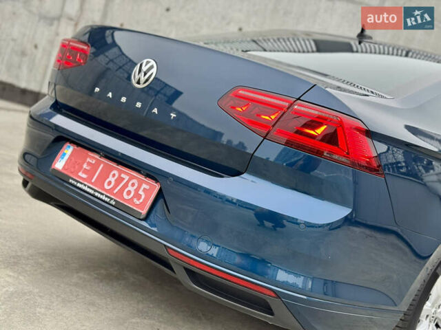 Синий Фольксваген Пассат, объемом двигателя 2 л и пробегом 249 тыс. км за 23300 $, фото 20 на Automoto.ua