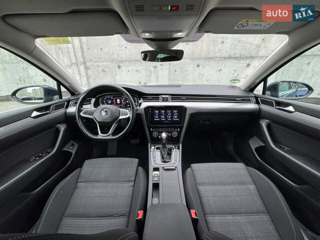 Синий Фольксваген Пассат, объемом двигателя 2 л и пробегом 249 тыс. км за 23300 $, фото 50 на Automoto.ua