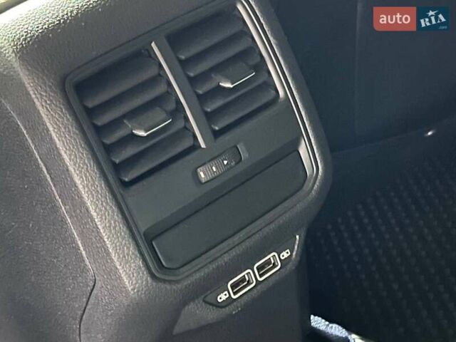 Синий Фольксваген Пассат, объемом двигателя 1.98 л и пробегом 99 тыс. км за 19200 $, фото 28 на Automoto.ua