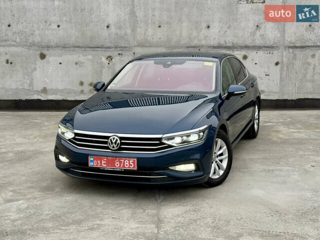 Синий Фольксваген Пассат, объемом двигателя 2 л и пробегом 249 тыс. км за 23300 $, фото 3 на Automoto.ua