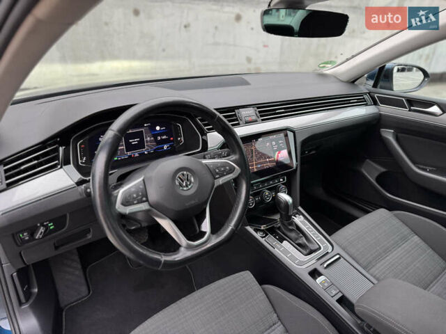 Синий Фольксваген Пассат, объемом двигателя 2 л и пробегом 249 тыс. км за 23300 $, фото 33 на Automoto.ua