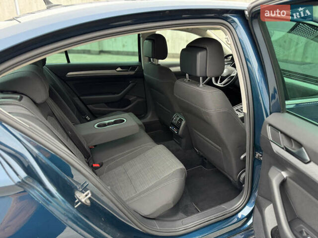 Синий Фольксваген Пассат, объемом двигателя 2 л и пробегом 249 тыс. км за 23300 $, фото 38 на Automoto.ua