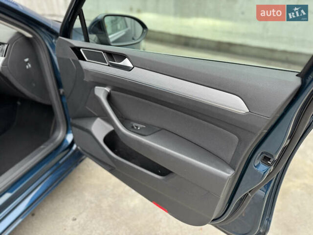 Синий Фольксваген Пассат, объемом двигателя 2 л и пробегом 249 тыс. км за 23300 $, фото 35 на Automoto.ua