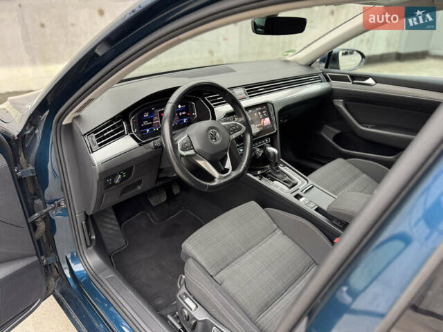 Синий Фольксваген Пассат, объемом двигателя 2 л и пробегом 249 тыс. км за 23300 $, фото 29 на Automoto.ua