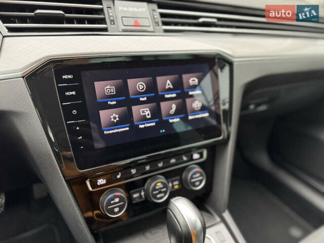 Синий Фольксваген Пассат, объемом двигателя 2 л и пробегом 249 тыс. км за 23300 $, фото 52 на Automoto.ua