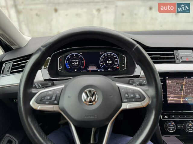 Синий Фольксваген Пассат, объемом двигателя 2 л и пробегом 249 тыс. км за 23300 $, фото 48 на Automoto.ua