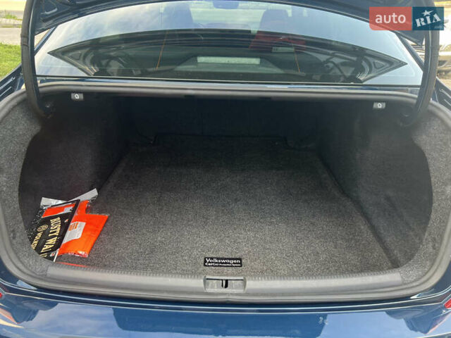 Синій Фольксваген Пассат, об'ємом двигуна 1.98 л та пробігом 62 тис. км за 22800 $, фото 6 на Automoto.ua
