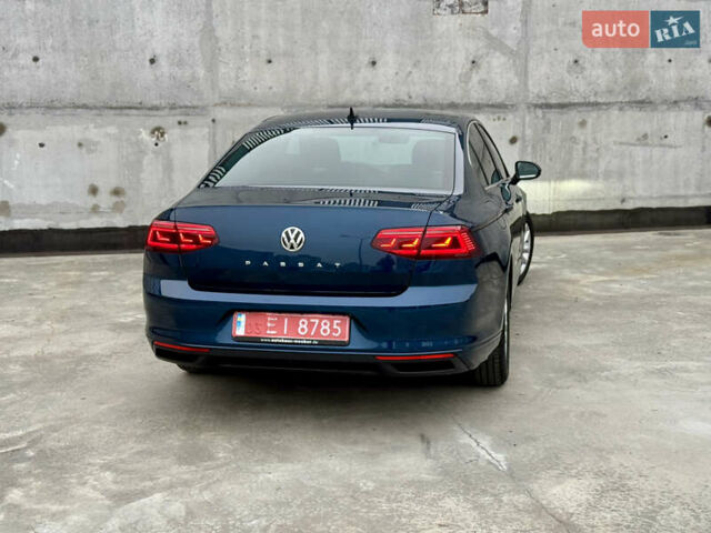 Синий Фольксваген Пассат, объемом двигателя 2 л и пробегом 249 тыс. км за 23300 $, фото 18 на Automoto.ua