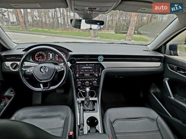 Синій Фольксваген Пассат, об'ємом двигуна 2 л та пробігом 92 тис. км за 19500 $, фото 23 на Automoto.ua