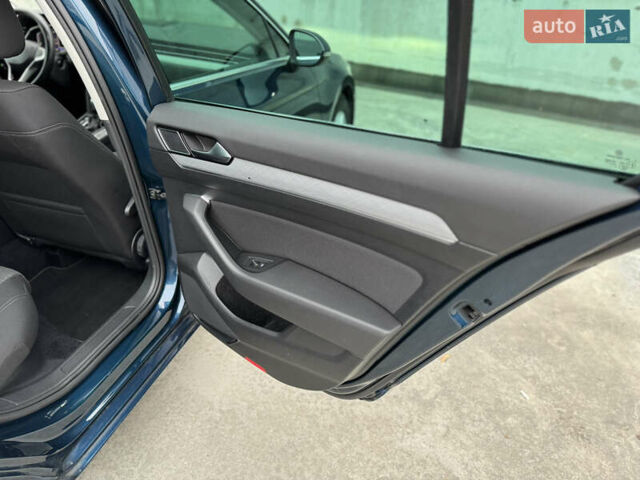 Синий Фольксваген Пассат, объемом двигателя 2 л и пробегом 249 тыс. км за 23300 $, фото 37 на Automoto.ua