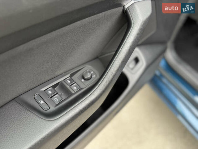 Синий Фольксваген Пассат, объемом двигателя 2 л и пробегом 249 тыс. км за 23300 $, фото 28 на Automoto.ua