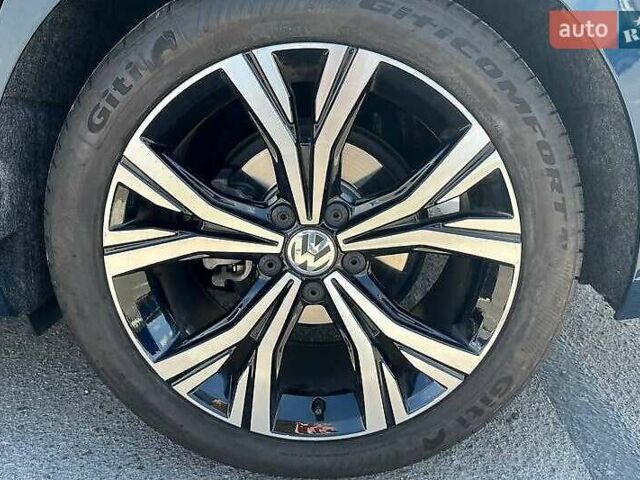 Фольксваген Пассат 2021 в Львове на Automoto.ua Синий Фольксваген Пассат, объемом двигателя 1.98 л и пробегом 37 тыс. км за 25000 $, фото 34 на Automoto.ua