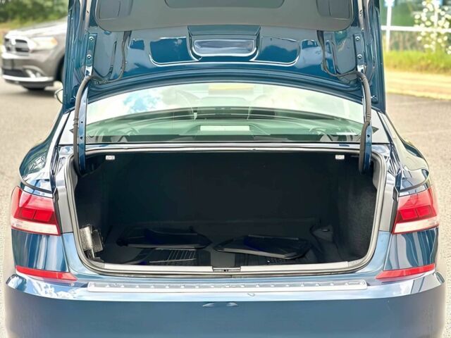 Синий Фольксваген Пассат, объемом двигателя 2 л и пробегом 29 тыс. км за 8900 $, фото 14 на Automoto.ua