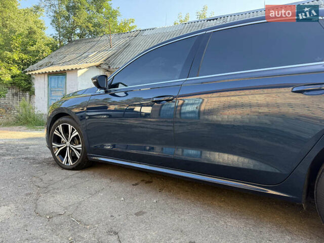 Синій Фольксваген Пассат, об'ємом двигуна 1.98 л та пробігом 122 тис. км за 18200 $, фото 16 на Automoto.ua