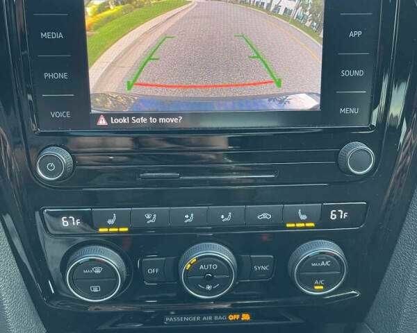 Фольксваген Пассат 2021 в Львове на Automoto.ua Синий Фольксваген Пассат, объемом двигателя 2 л и пробегом 66 тыс. км за 4500 $, фото 14 на Automoto.ua