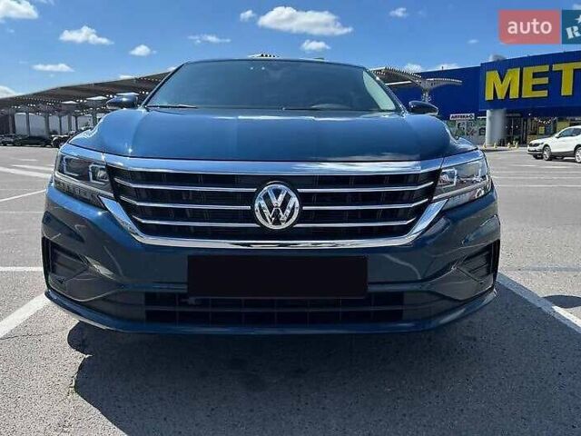 Фольксваген Пассат 2021 в Львове на Automoto.ua Синий Фольксваген Пассат, объемом двигателя 1.98 л и пробегом 37 тыс. км за 25000 $, фото 3 на Automoto.ua