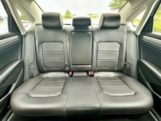 Синий Фольксваген Пассат, объемом двигателя 2 л и пробегом 29 тыс. км за 8900 $, фото 12 на Automoto.ua