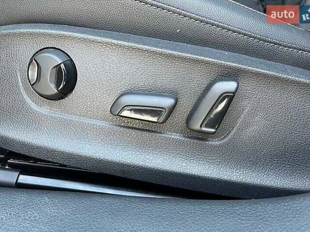 Фольксваген Пассат 2021 в Львове на Automoto.ua Синий Фольксваген Пассат, объемом двигателя 1.98 л и пробегом 37 тыс. км за 25000 $, фото 19 на Automoto.ua