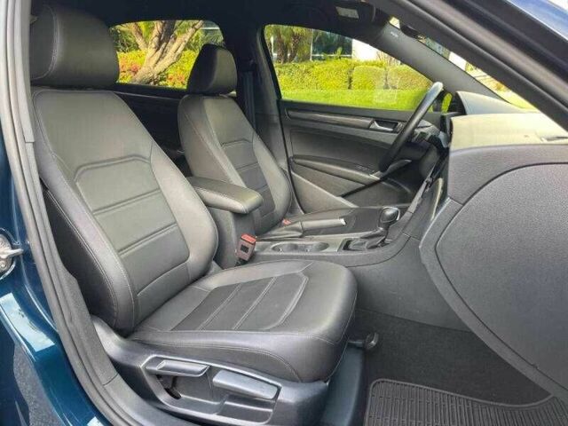 Фольксваген Пассат 2021 в Львове на Automoto.ua Синий Фольксваген Пассат, объемом двигателя 2 л и пробегом 66 тыс. км за 4500 $, фото 11 на Automoto.ua